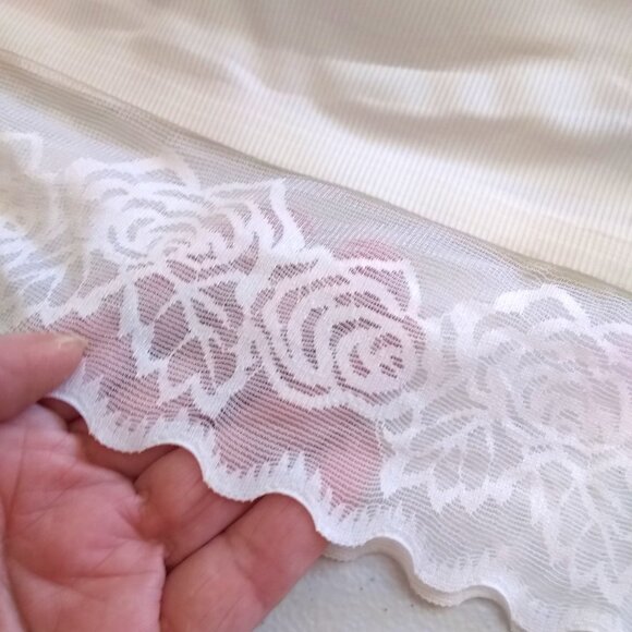 L/XL White Lace Boudoir Bralette w. Matching Floral Earrings! Feminine Seductive - Picture 7 of 14